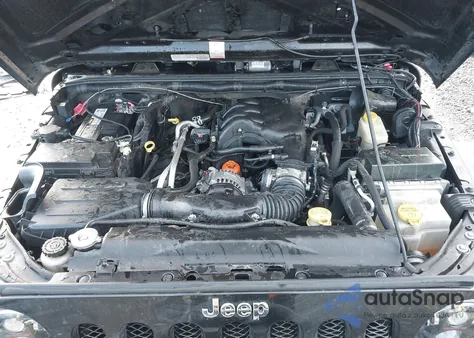 2014 Jeep Wrangler Unlimited Rubicon z USA, uszkodzony, nr VIN 1C4BJWFG5EL230815